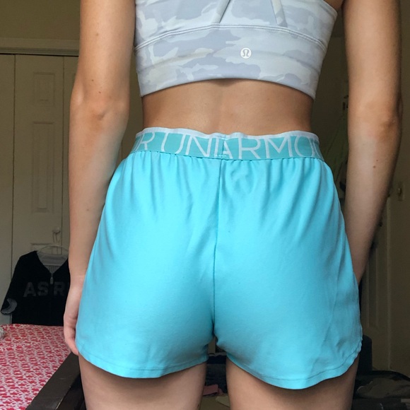 Under Armor Workout Shorts - Picture 2 of 2